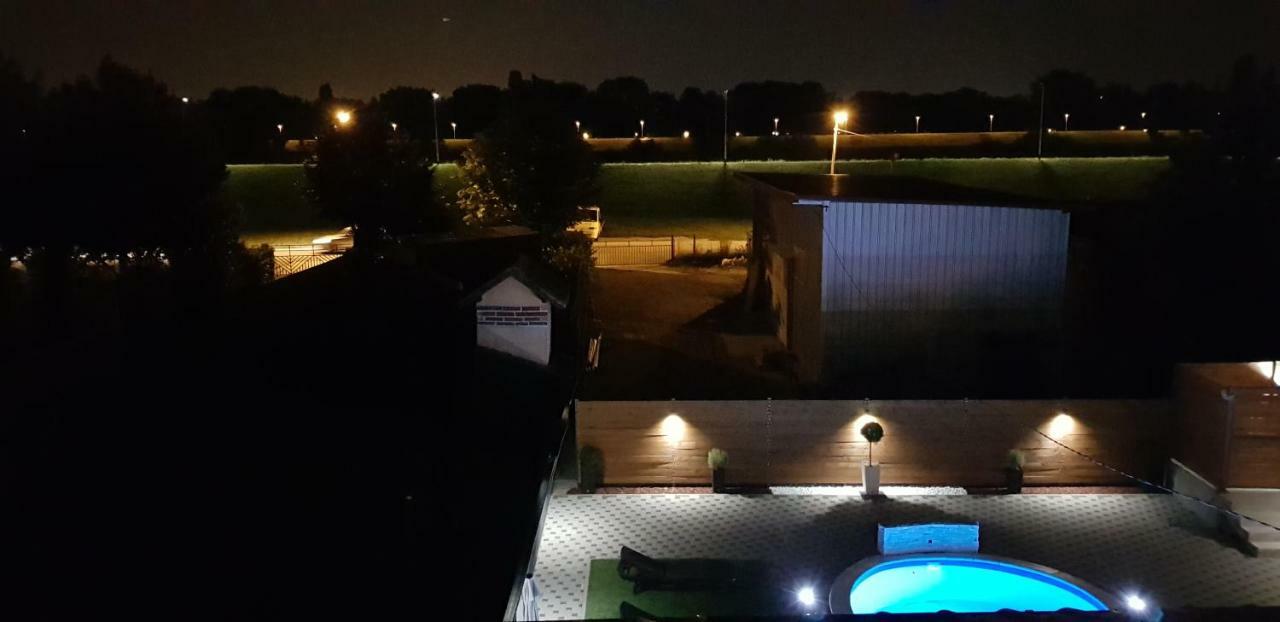 "Oasis Of Peace Zagreb-Apartments" Ngoại thất bức ảnh